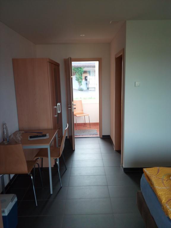 Bed And Breakfast Villa Hallau 외부 사진